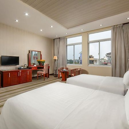 A25 Hotel - 705 Lac Long Quan Ханой Экстерьер фото